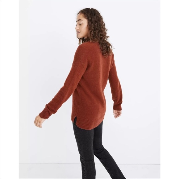 Madewell Bartlett V-Neck Pullover Sweater in Coziest Yarn - Picture 3 of 5